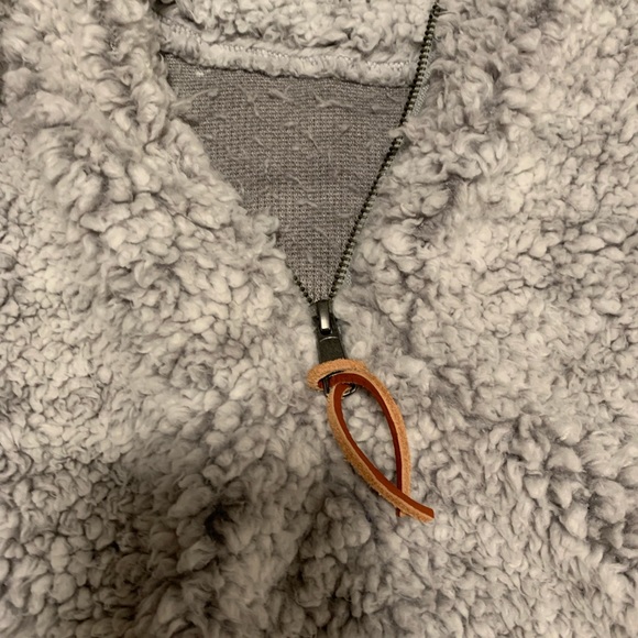 Properly Tied sherpa pullover XL - Picture 2 of 7